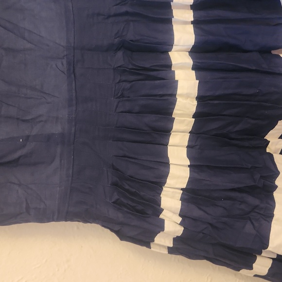 Cotton Fluffy Dress - Picture 2 of 4